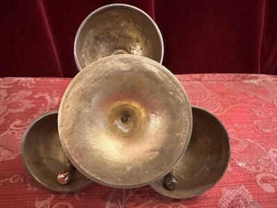 Altar - Bell 3 Bells - Beautiful Sound ! en Bronze / Polished and Varnished, Belgium  19 th century