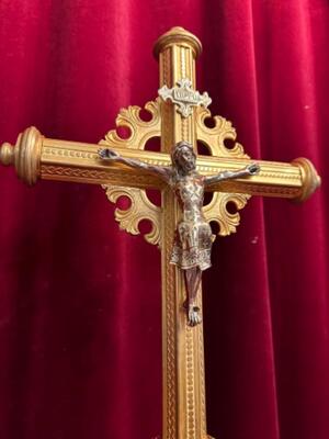 Altar - Cross en Brass / Bronze / Polished and Varnished. Corpus Silver Plated, Belgium  19 th century ( Anno 1885 )