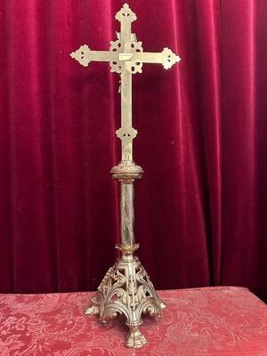 1  Altar - Cross
