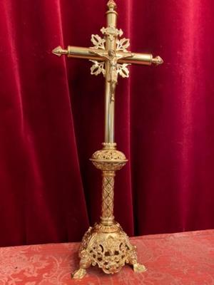 Altar - Cross en Bronze / Polished and Varnished, France 19 th century ( Anno 1875 )