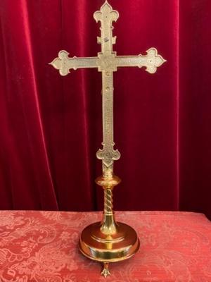 Altar - Cross en Brass / Bronze / Glass /  Polished and Varnished, Belgium 19 th century