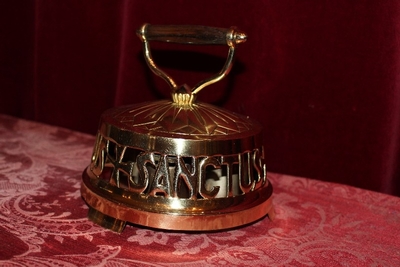 Altar - Bell style ART - DECO en Brass / Bronze / Polished and Varnished, Belgium 20th century ( anno 1930 )