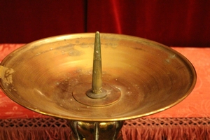 Pascal Candlestick style ART - DECO en Brass / Bronze / Gilt, Dutch 20th century (1930)