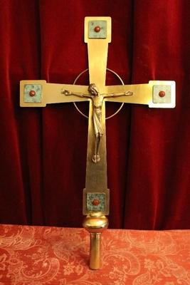 Processional - Cross style Art - Deco en Brass / Bronze Corpus Gemstones, Dutch 20th century ( anno 1950 )