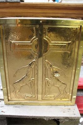 Tabernacle With Original Key. Weight 130 Kgs style Art - Nouveau en Brass / Bronze / Iron, Belgium 20th century (Anno 1951)