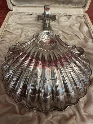 Baptismal Shell Fully Hand - Made By : Jaime Cabot en Full - Silver, Barcelona - Spain 19 th century