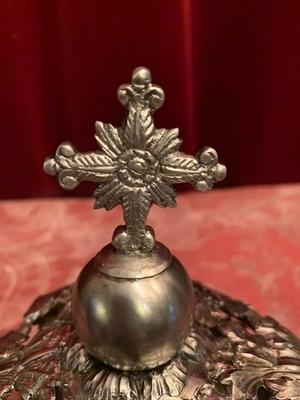 Crown style Baroque en full silver, Belgium 18 th century