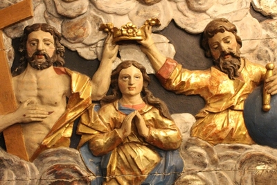 Relief Coronation Of Mary God The Father The Son And The Holy Spirit style Baroque en hand-carved wood polychrome, Alpine Alp Countries 17 th century ( about 1690 )