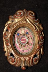 Reliquary style baroque en wood polychrome, France 18 th century