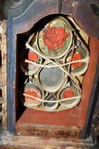 Reliquary style baroque en wood polychrome, France 17 th century