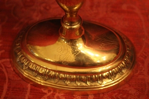 Reliquary. Carved Tiny St. Mary Statue + Relics Of : St. Dorothea, St. Urbanus, St. Petri. style Baroque en bronze, Italy 18 th century