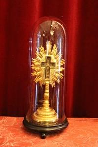 Reliquary / Relic Of The True Cross / Relics: St. Leopoldus. St. Joannis Babtist. St. Anna. St. Bernardus style Baroque en FULLY HAND-CARVED TIMBER RELIQUARY. LIMEWOOD GILT. , Northern - Italy 18 th century