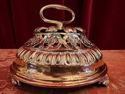 Altar - Bell style Baroque - Style en Brass / Bronze / Polished and Varnished , Belgium  19 th century ( Anno 1840 )