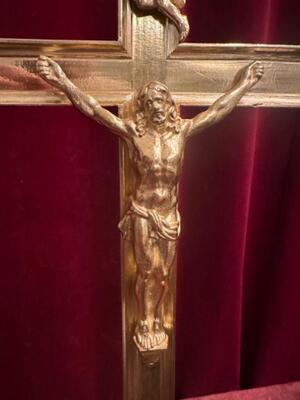 Altar - Cross style Baroque - Style en Brass / Bronze / Polished and Varnished, Belgium  19 th century ( Anno 1875 )