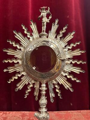 Exceptional Monstrance Museum Piece, Fully Hand - Made In Solid Silver style Baroque - Style en Full - Silver / Glass / Fully Hand - Made Silver Figure of St. John Baptist, Italy  17 / 18th Century