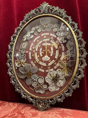 Exceptional Reliquary Complete Passion Of Christ style Baroque - Style en Bronze / Glass / Fabrics / Originally Sealed, Italy  19 th century