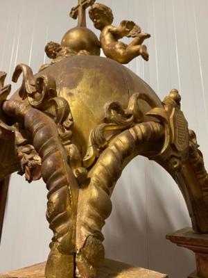 Exposition Chapel style BAROQUE-STYLE en Wood / Gilt, France 18th century