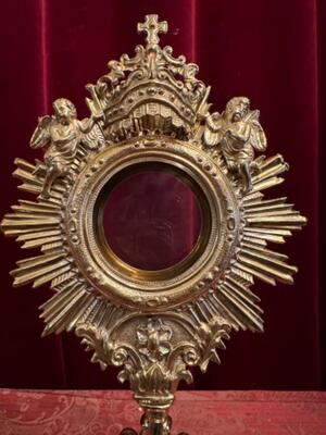 Monstrance style Baroque - Style en Brass / Bronze / Polished and Varnished / Glass, Belgium  19 th century ( Anno 1845 )