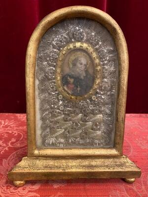 Multi Reliquary Wax Medalion St. Franc Hieronymus. Relics :  St. Timotheus. St. Celestinus. St. Clara. St. Reparata. St. Crescentia. St. Illuminari. St. Gaudentia. style Baroque - Style en Wood / Glass, Italy  18 th century