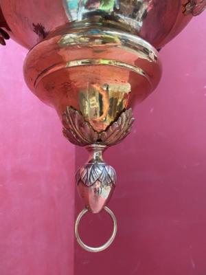 Sanctuary Lamp style Baroque - Style en Brass , Belgium 19 th century ( Anno 1850 )