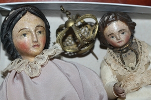 Tiny Stake - Madonna  style baroque en fully handcarved wood / Dressed, Belgium 19th century