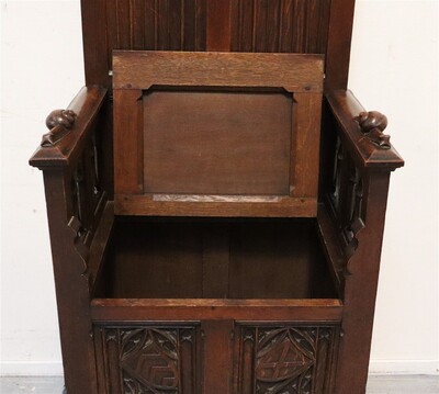 Bishop Seat Expected ! en Wood, 19 th century