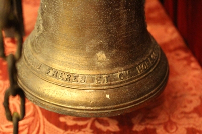 Bronze Bell en Hand forget - iron / Bronze Bell, France 1910