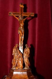 Calvary Scene.  en fully hand - carved wood, Dutch 19 th century