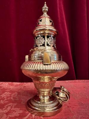 Censer. en Bronze / Polished and Varnished, Belgium  19 th century ( Anno 1865 )