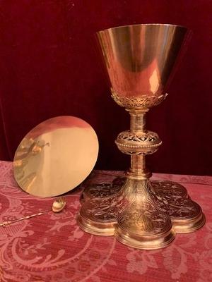 Chalice Brass Gilt Silver Cuppa With Original Case Spoon And Paten en Brass / Gilt / Silver , Belgium 20th century (Anno 1930)