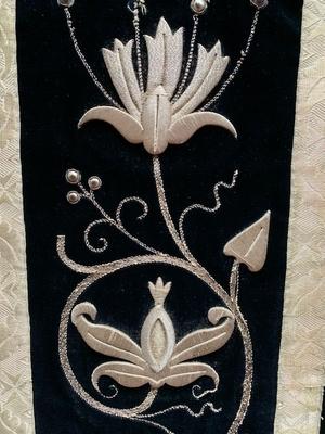 Chasuble en Hand Embroidered / Brocate, Belgium 19th century