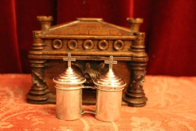 Chrismatoria With Original Box en full silver / Hand - Carved Oak Box, Belgium 19th century