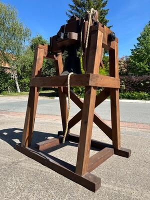 Church Bell In Frame en Wood / Bronze / Hand Forget Iron, Belgium  20 th century ( Anno 1949 )