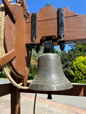 Church Bell In Frame en Wood / Bronze / Hand Forget Iron, Belgium  20 th century ( Anno 1949 )