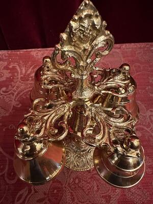 Altar - Bell style Classicistic en Bronze / Polished and Varnished, Belgium  19 th century ( Anno 1885 )