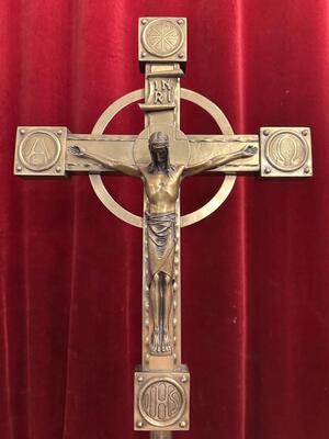Processional Cross Complete With Pole style Classicistic en Bronze, Netherlands  20 th century ( Anno 1930 )