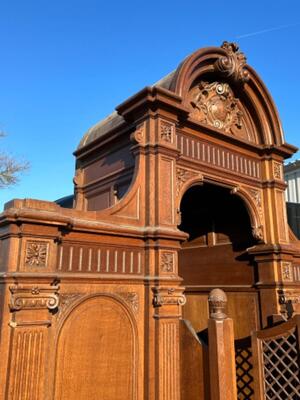 Confessional en Oak wood, Belgium  19 th century