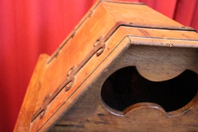 Double-Sided Choir-Lectern en Oak wood, Dutch 18th century