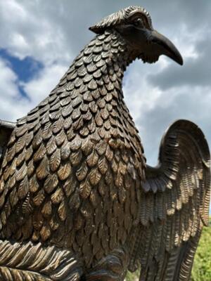 Exceptional Eagle Lectern  en Fully hand - Carved Wood, Belgium  19 th century