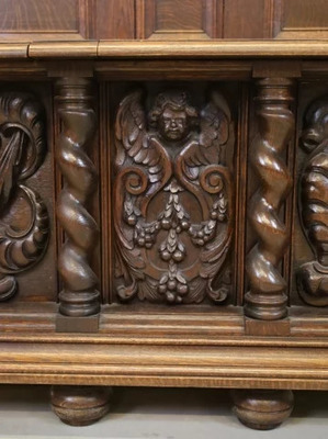 Exceptional Hall Furniture en Oak wood, Belgium  19 th century