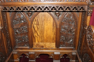 Exceptional Kneeler en wood oak / Red Velvet., Dutch 19th century