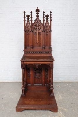 Kneeler  style Gothic en Oak Wood, France 19th century