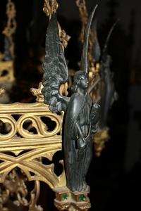 Large Sanctuary Lamp style Gothic en Bronze, France 19th century