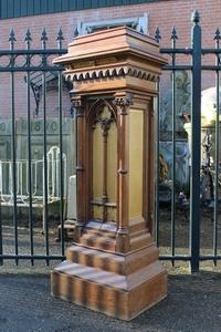 Pedestal style Gothic en WOOD OAK, Belgium 19th century