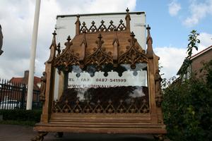 Relic Houses style gothic en wood polychrome, France 19th century