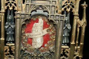 Reliquary style gothic en bronze, netherlands 19th century