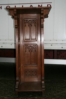 Statue Stand style Gothic en OAK, Dutch 19th century