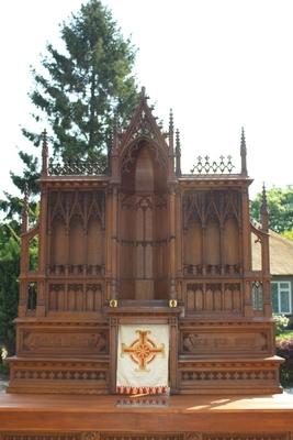 Altar  style Gothic - style en Oak wood, Belgium 19th century (1870)