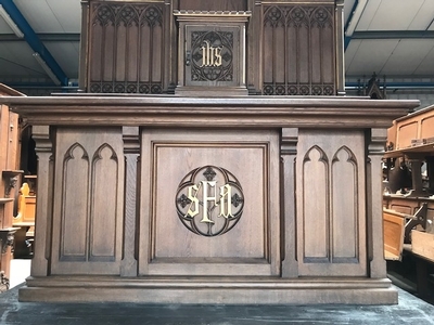 Altar style Gothic - style en Oak wood, Belgium 19th century ( anno 1875 )