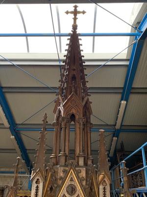 Altar style Gothic - style en Oak wood, France 19 th century ( Anno 1875 )